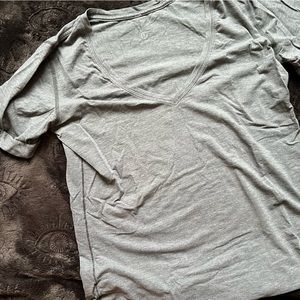 Lululemon T-Shirt